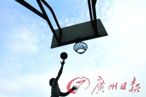 �DƬ�f�����W(xu��)���������ش�W(xu��)�Ļ@�����������W(xu��)�����w���O(sh��)ʩ�Ƿ��򹫱����M(f��i)�_�������˂����c(di��n)�P(gu��n)ע�Ć��}��